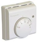 Honeywell me.prie.termostat pre fan-coil, 10-30°C, 230V